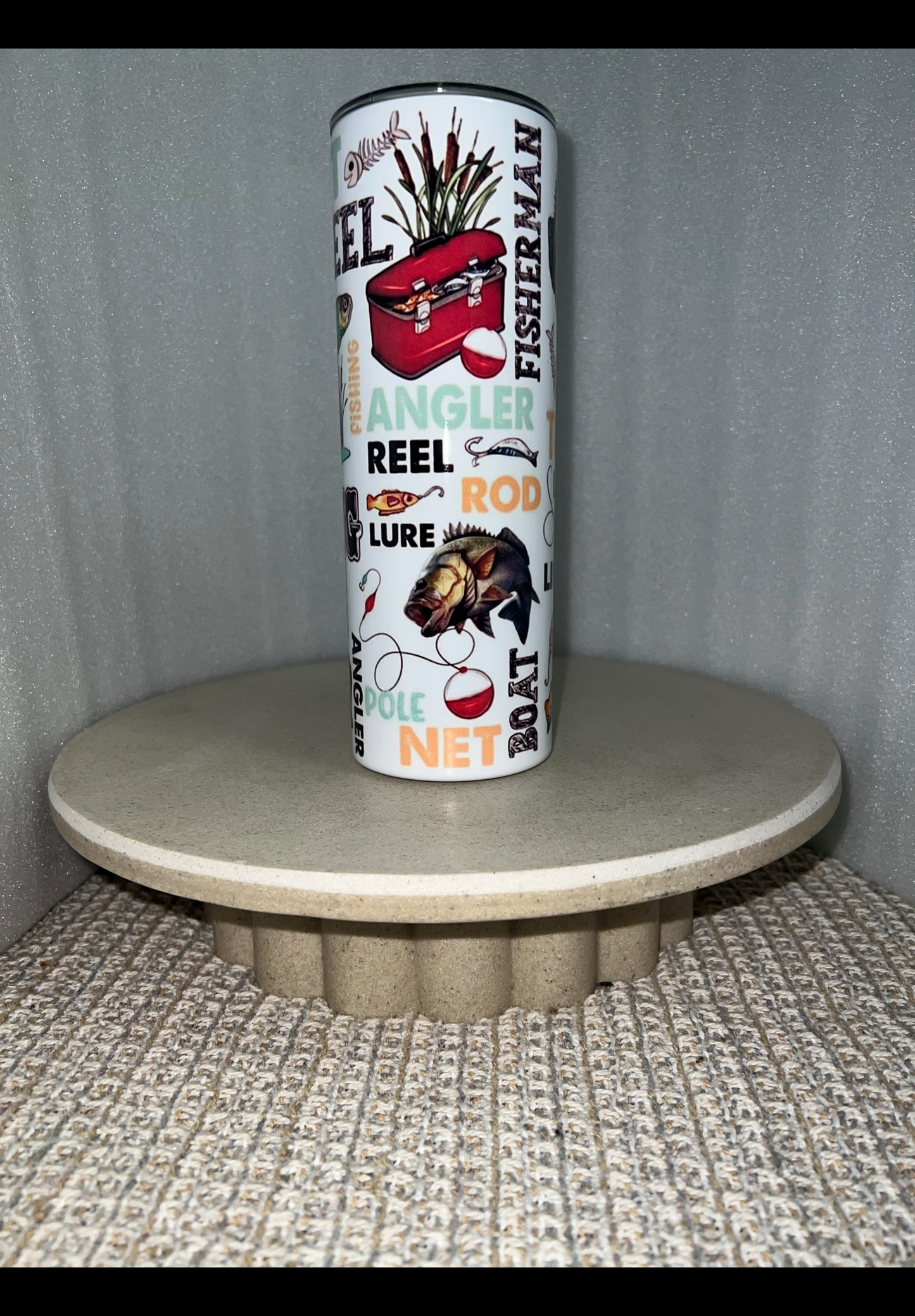 Fishing tumbler