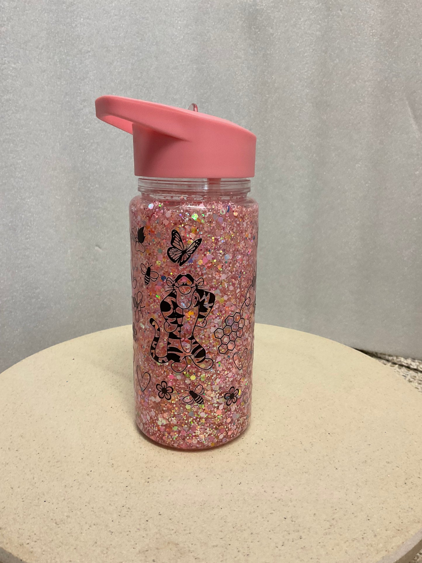 Pooh bear fine line pink snowglobe drink bottle
